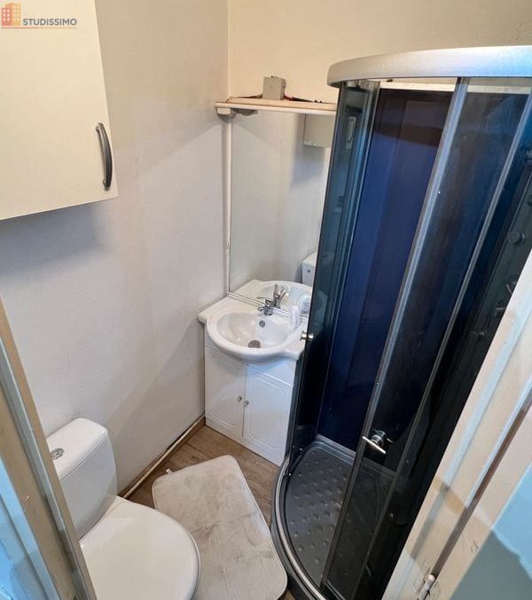 Studio meublé 13m² Tourcoing - Idéal étudiant, proche métro - Photo 1