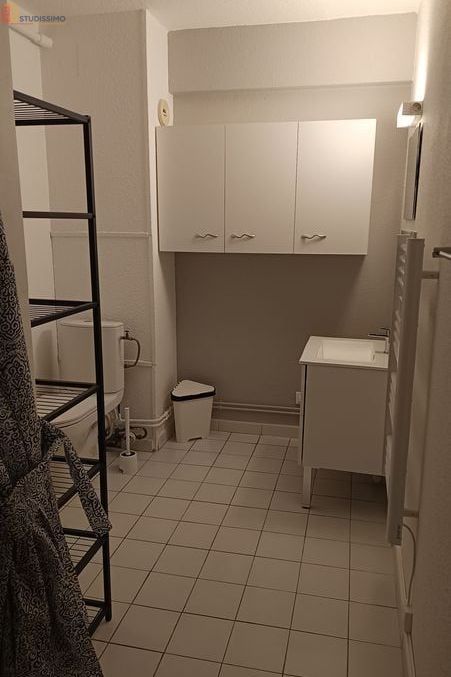 Studio meublé 23m² Lille 59800 - Meublé, 3e étage - Photo 1