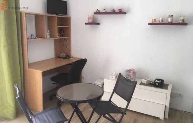 Studio meublé 26m² Lille 59800 - Balcon, parking - Photo 1