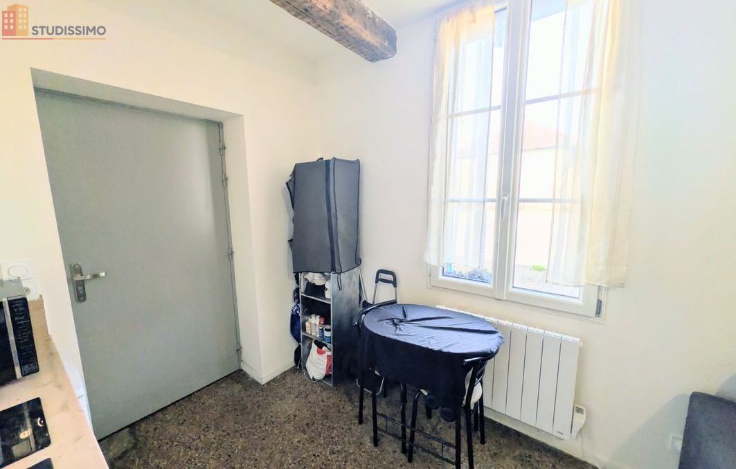 Studio 17m² Sainte-Savine - DPE D - Photo 1