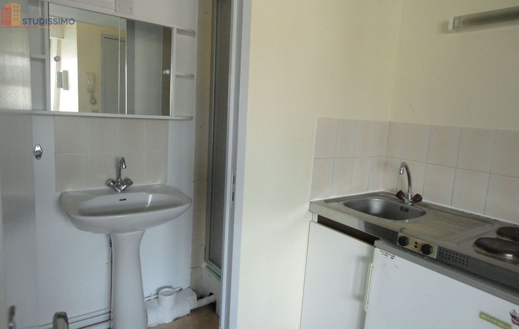 Studio meublé 15m² Lille 59800 - Meublé, 3e étage - Photo 2