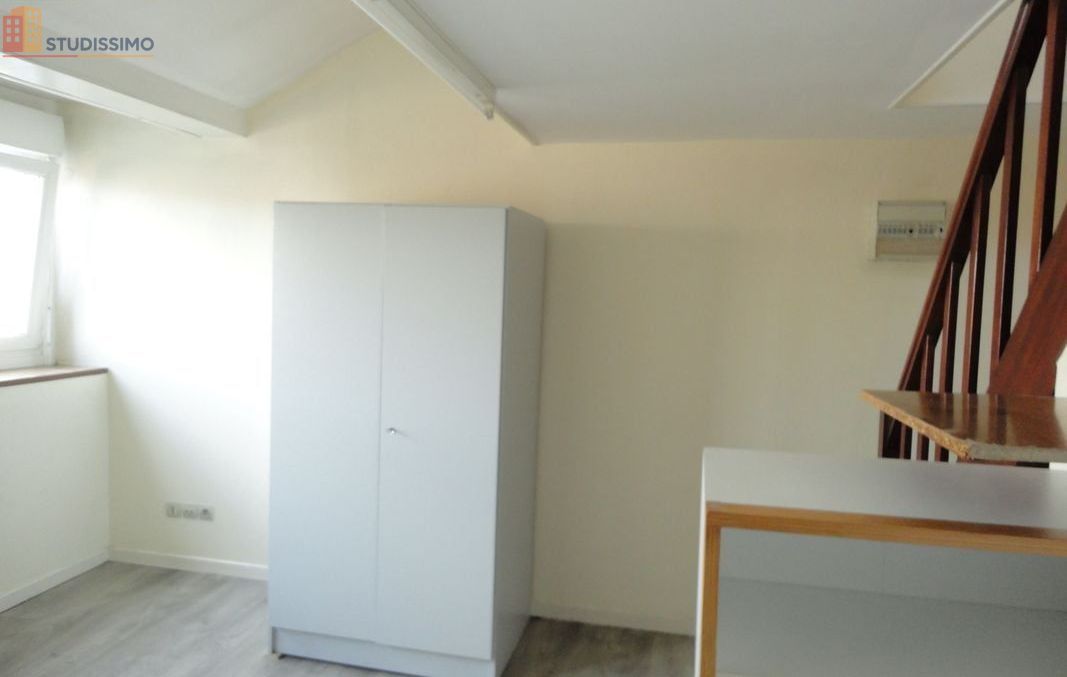 Studio meublé 15m² Lille 59800 - Meublé, 3e étage - Photo 1