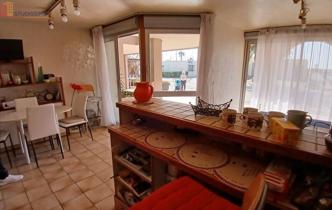 Studio 30m² Gruissan - RDC, vue sur port - Photo 2