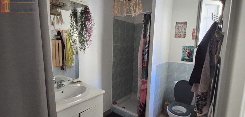 Studio 24m² Lézignan-Corbières - Parking - Photo 2