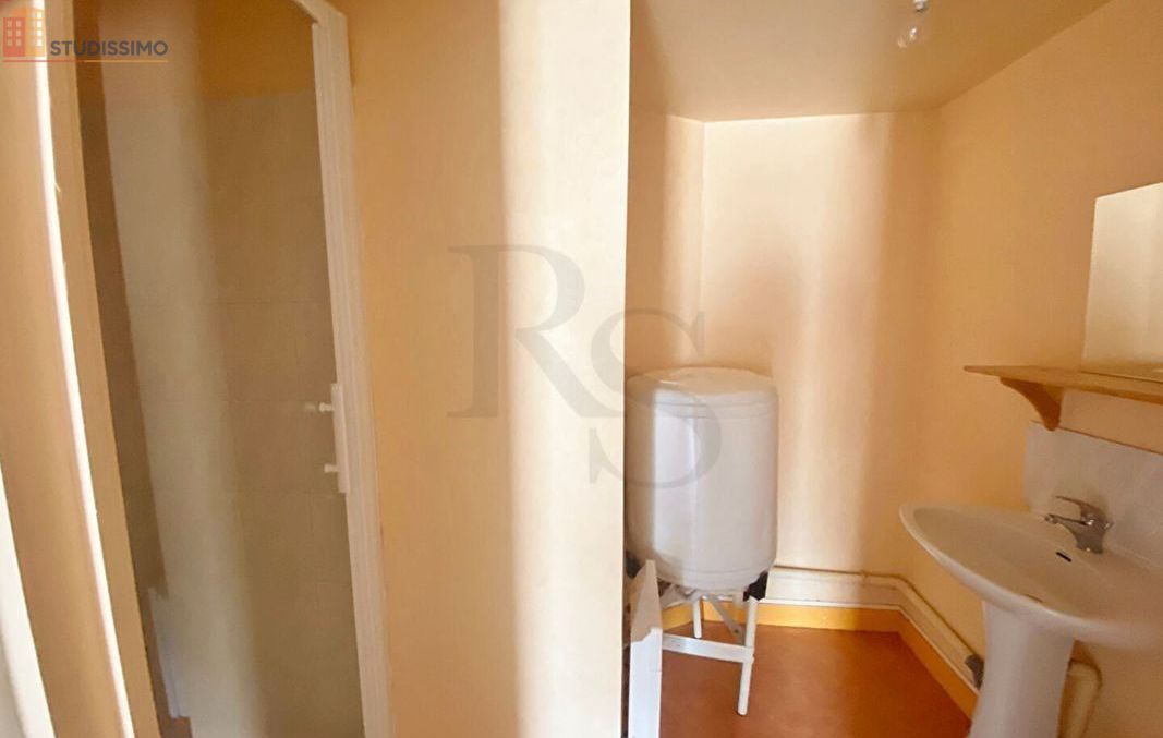 Studio 19m² Argentan - 1er étage, DPE F - Photo 1