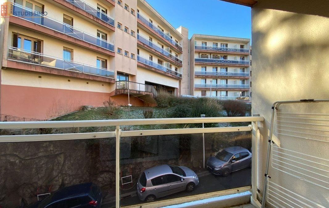 Studio 18m² Aurillac - (DPE F) - Photo 1