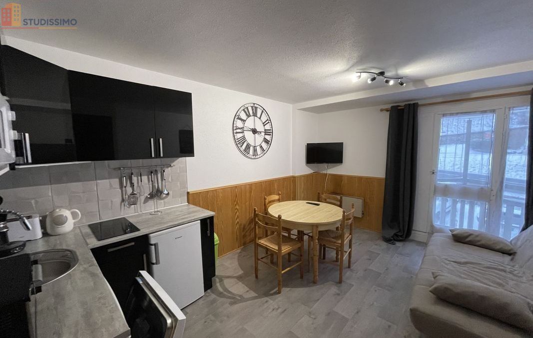 Studio à Laveissière