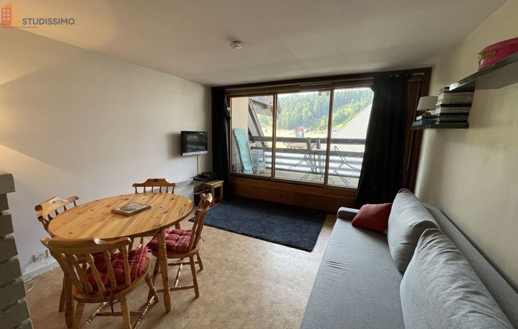 Studio à Laveissière