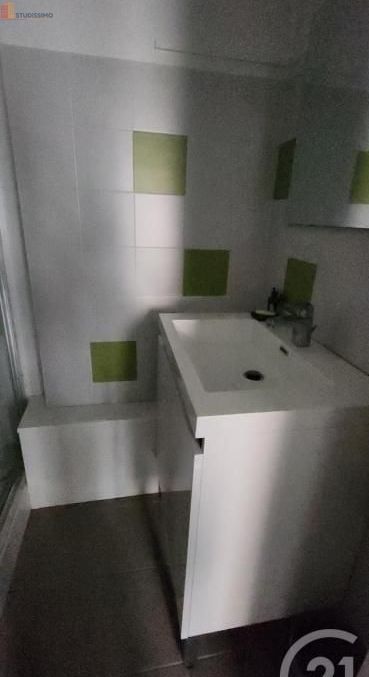 Studio 17m² Aurillac - Étage 3, DPE D - Photo 3