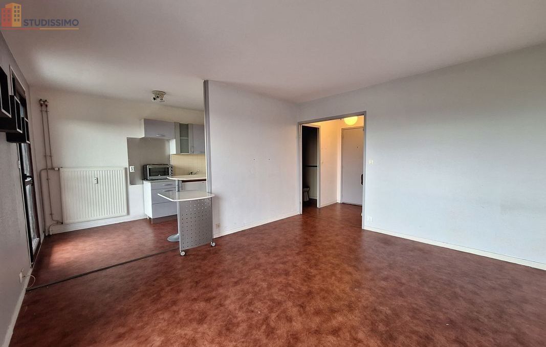 Studio 33m² Angoulême - Étage élevé, lumineux - Photo 4