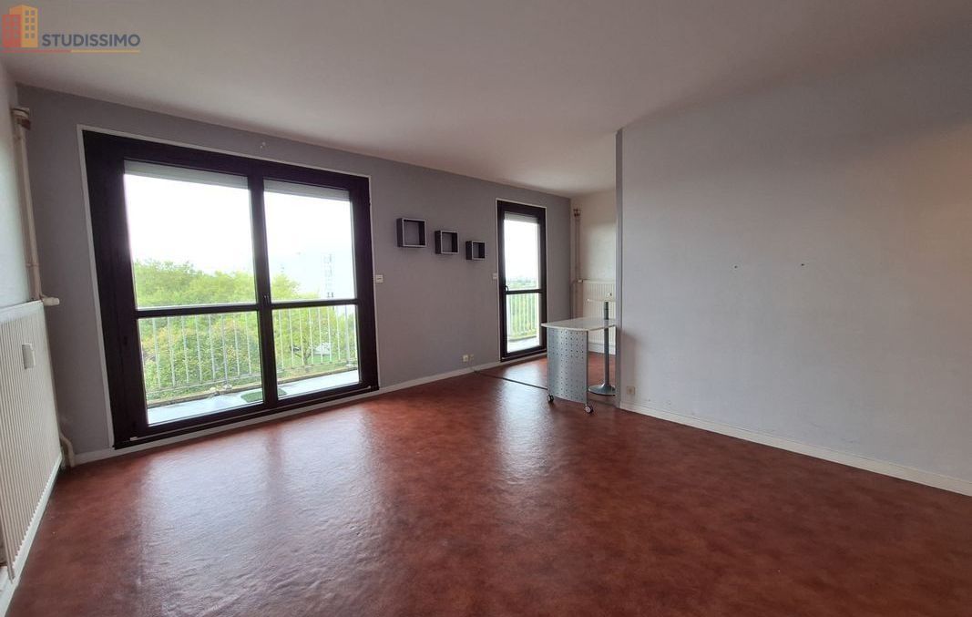 Studio 33m² Angoulême - Étage élevé, lumineux - Photo 3