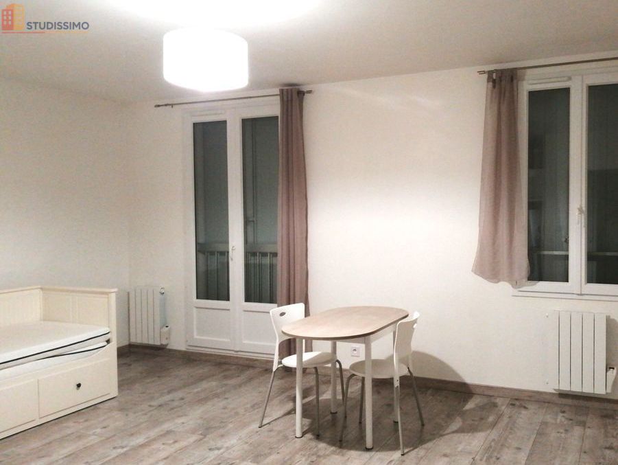 Studio 34m² Angoulême - DPE C, 1er étage - Photo 1