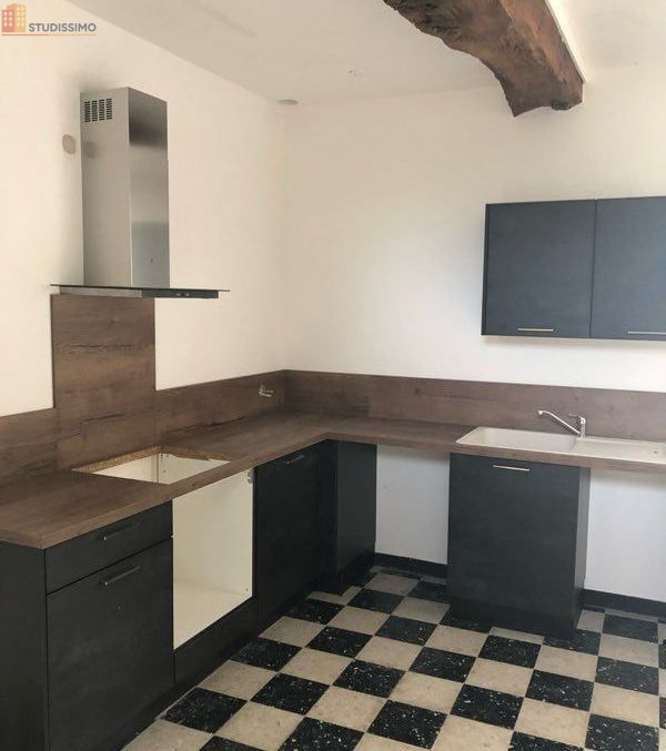 Studio 204m² Roullet-Saint-Estèphe - Immeuble de rapport - Photo 2