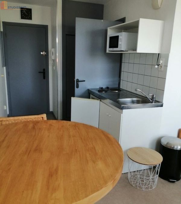 Studio meublé 1m² Arras - Meublé, dernier étage - Photo 3