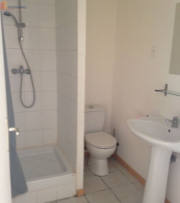 Studio 24m² Bully-les-Mines - Cour privative - Photo 1