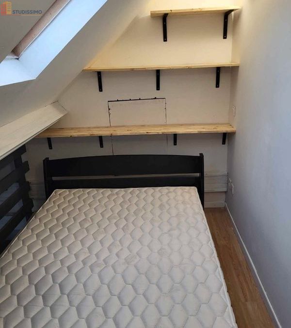 Studio meublé 28m² Calais 62100 - Mezzanine, charmant - Photo 2