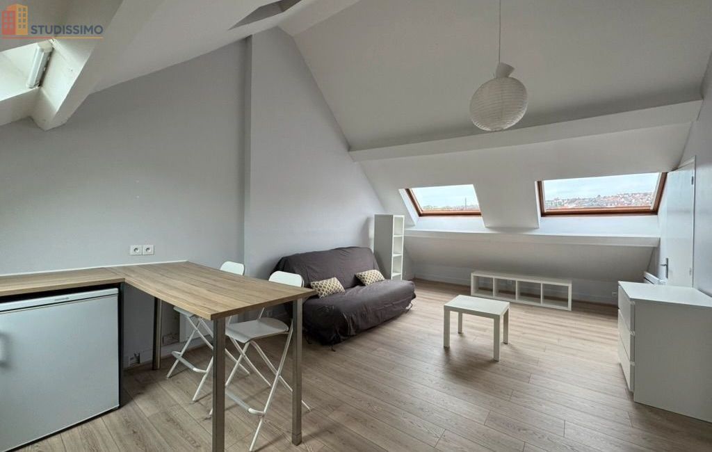 Studio meublé 22m² Boulogne-sur-Mer centre - Lumineux, dernier étage - Photo 4