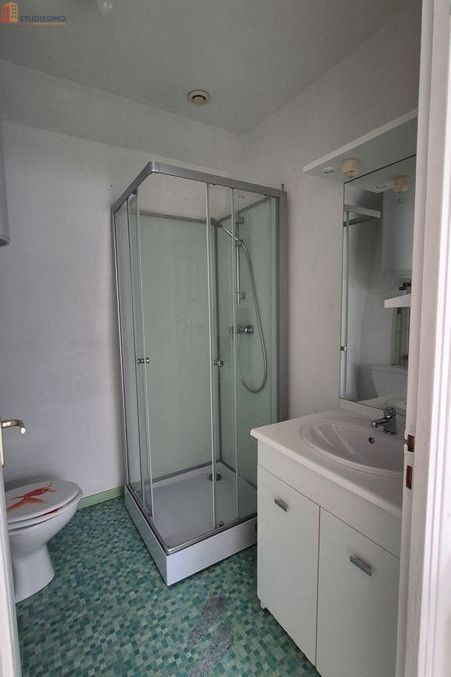 Studio 20m² Saint-Omer - Mansardé, lumineux - Photo 2