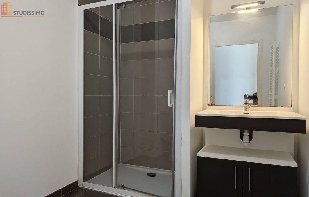 Studio 25m² La Rochelle - DPE C, 1er étage - Photo 4