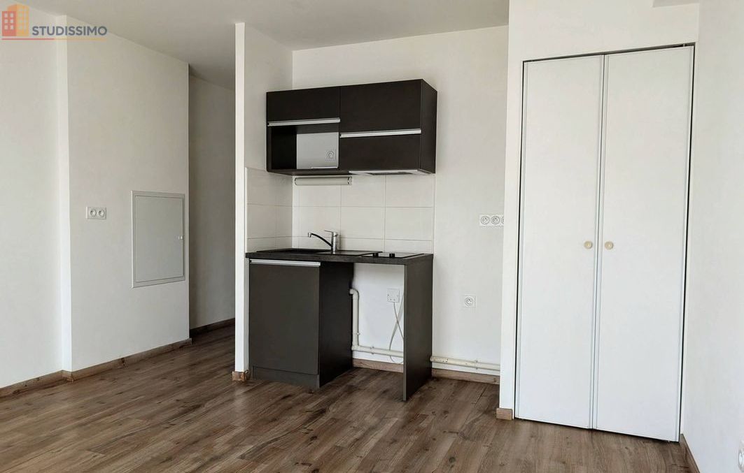 Studio 25m² La Rochelle - DPE C, 1er étage - Photo 3