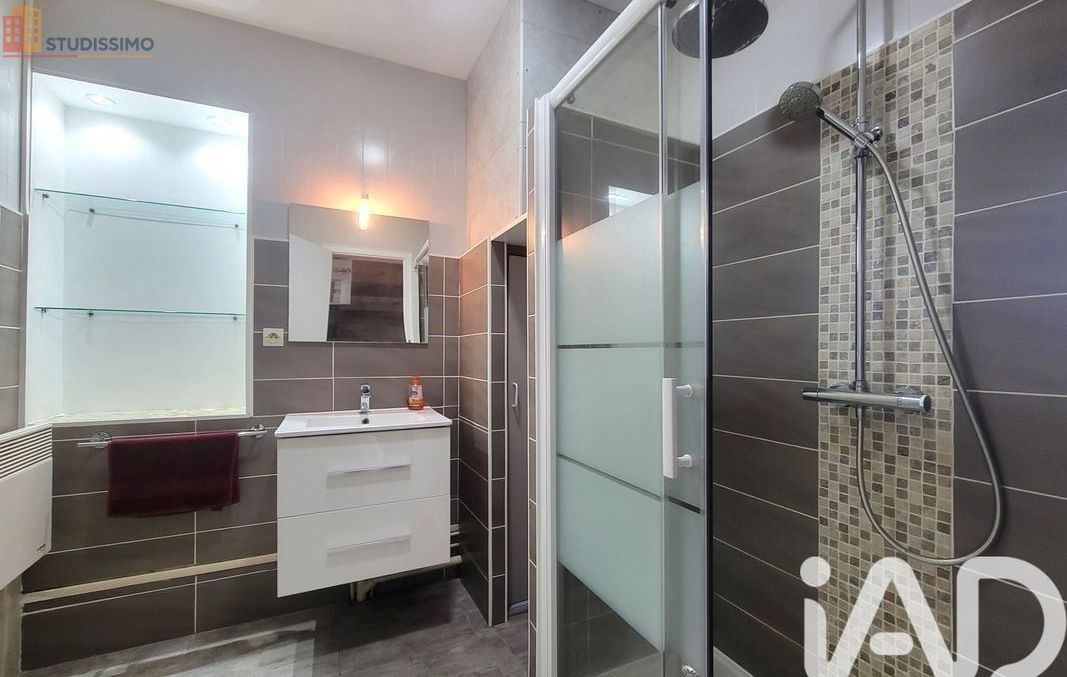 Studio 28m² Saintes - DPE D, 1er étage - Photo 1