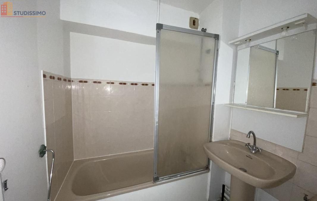 Studio meublé 29m² Tarbes - Meublé, DPE D - Photo 2
