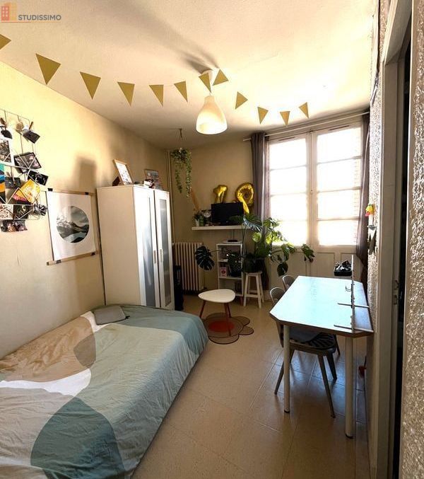 Studio meublé 18m² Clermont-Ferrand - Terrasse, proche fac lettres - Photo 2