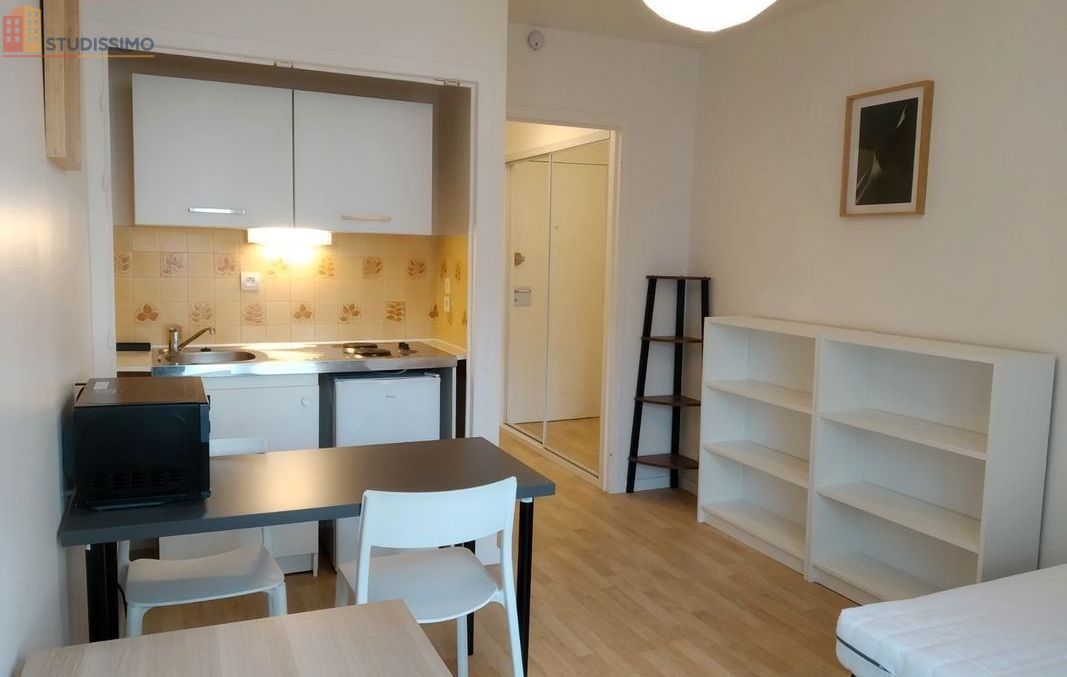 Studio meublé 18m² Clermont-Ferrand - Parking, proche fac - Photo 2
