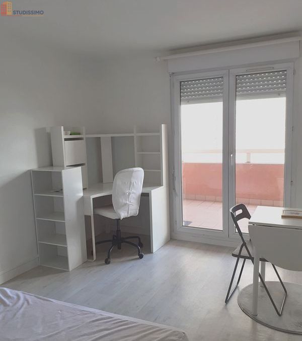 Studio meublé 22m² Clermont-Ferrand - Terrasse, proche université - Photo 2