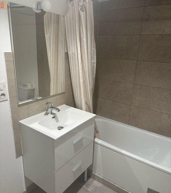 Studio 35m² Tarbes centre - Meublé, duplex - Photo 2