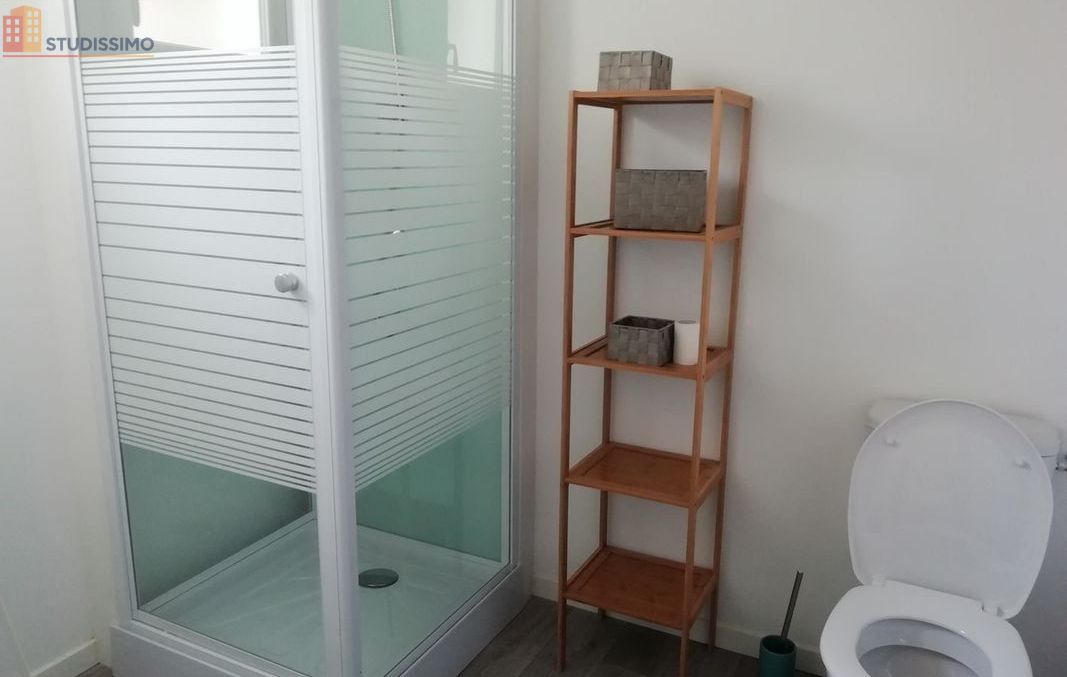 Studio meublé 25m² Tarbes - Meublé, DPE C - Photo 5