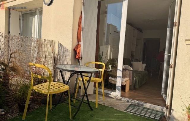 Studio 27m² La Rochelle - - Photo 3