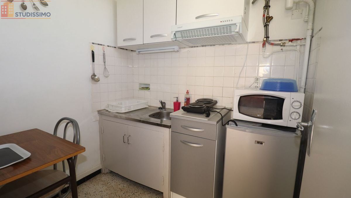 Studio meublé 22m² Perpignan 66000 - Dernier étage, lumineux - Photo 3
