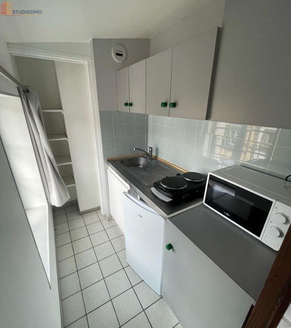 Studio 18m² Clermont-Ferrand 63000 - Dernier étage, lumineux - Photo 1