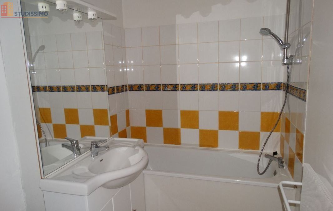Studio meublé 20m² Clermont-Ferrand 63000 - Centre-ville, meublé - Photo 1