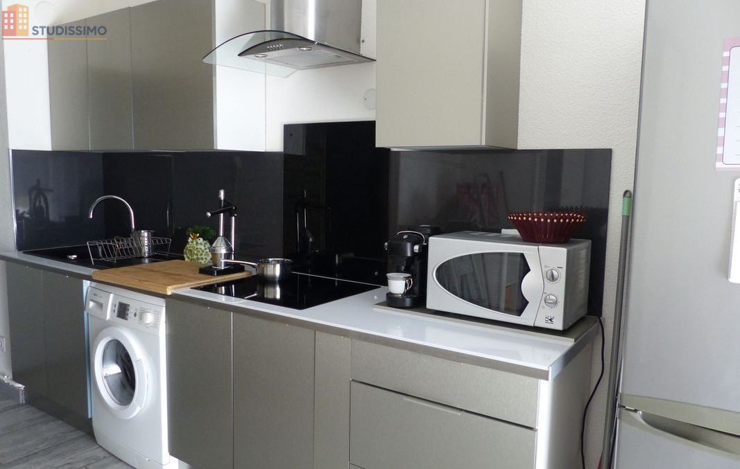 Studio meublé 25m² Perpignan - Rénové, balcon et clim - Photo 2