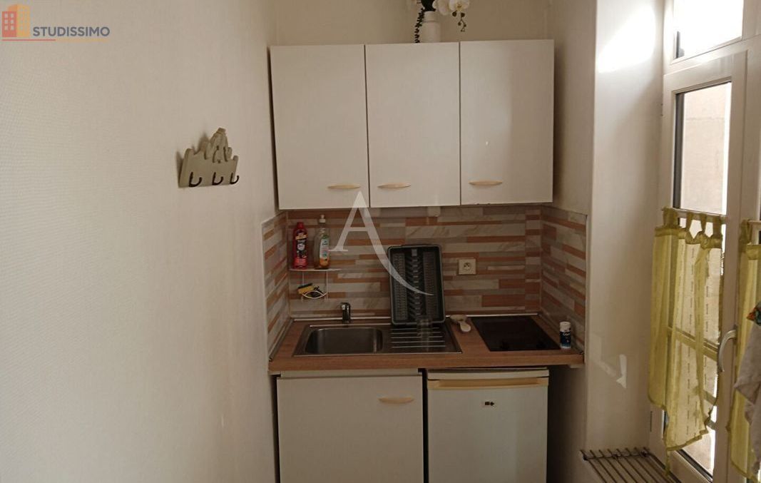 Studio 21m² Rochefort - Étage 1/2, DPE D - Photo 3