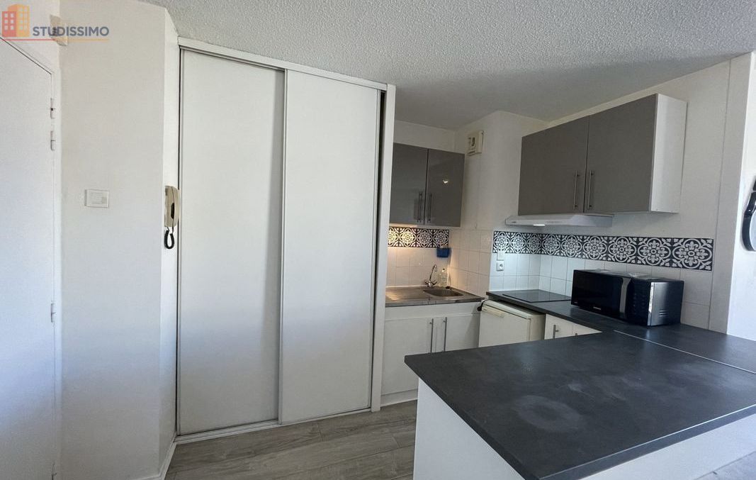 Studio meublé 32m² Royat - Lumineux, 3e étage - Photo 5