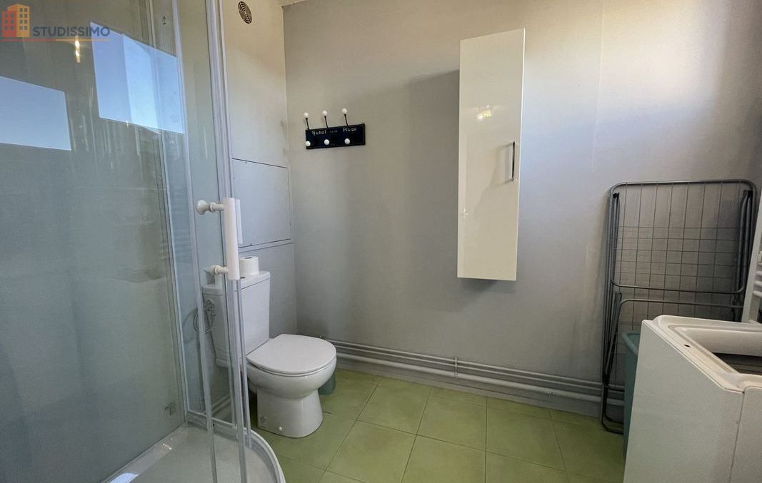 Studio meublé 32m² Royat - Lumineux, 3e étage - Photo 4