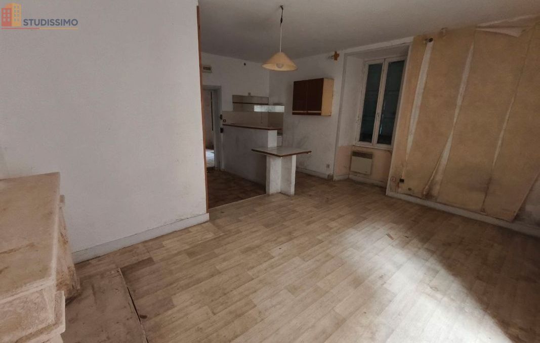 Studio 24m² Saintes - RDC, fort potentiel - Photo 1