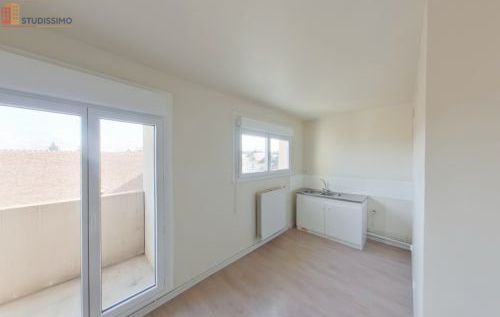 Studio 48m² Saint-Amand-Montrond - Étage 2, DPE D - Photo 2