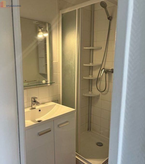 Studio meublé 16m² Clermont-Ferrand 63000 - Meublé, 3e étage - Photo 2