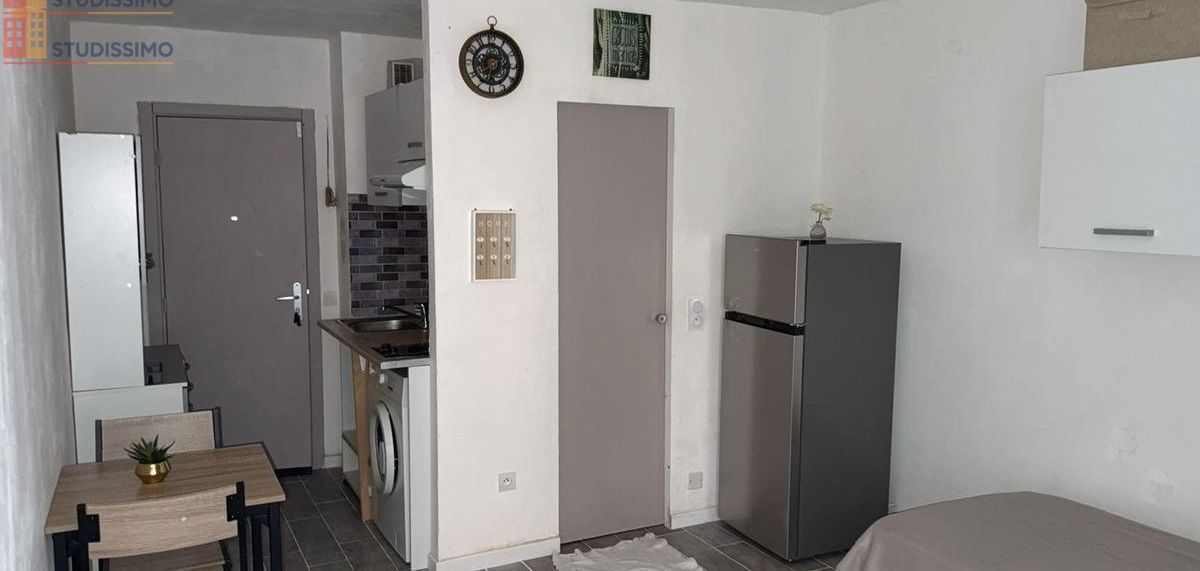 Studio meublé 18m² Perpignan - Balcon, parking - Photo 4