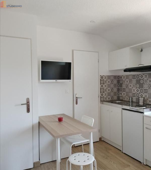 Studio meublé 12m² Aulnat - Meublé, 2e étage - Photo 3