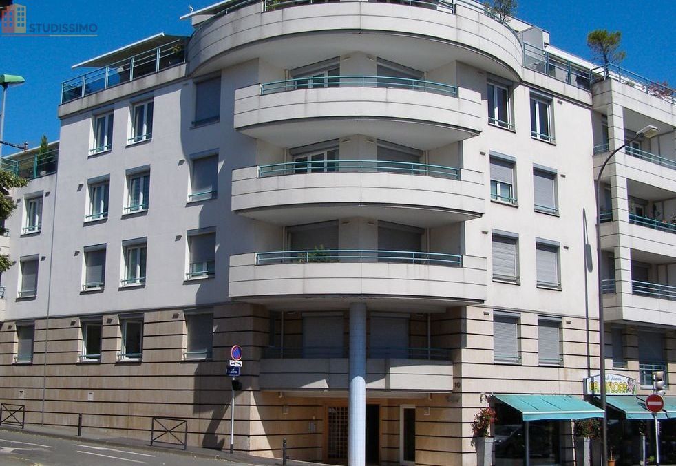 Studio meublé 32m² Clermont-Ferrand 63100 - Parking, cave - Photo 1