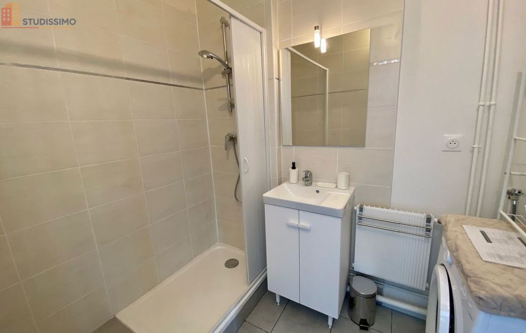 Studio meublé 35m² Clermont-Ferrand 63000 - Meublé, 6e étage - Photo 2