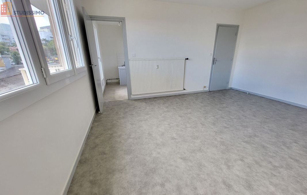 Studio 29m² Clermont-Ferrand - Étage 2, DPE D - Photo 5