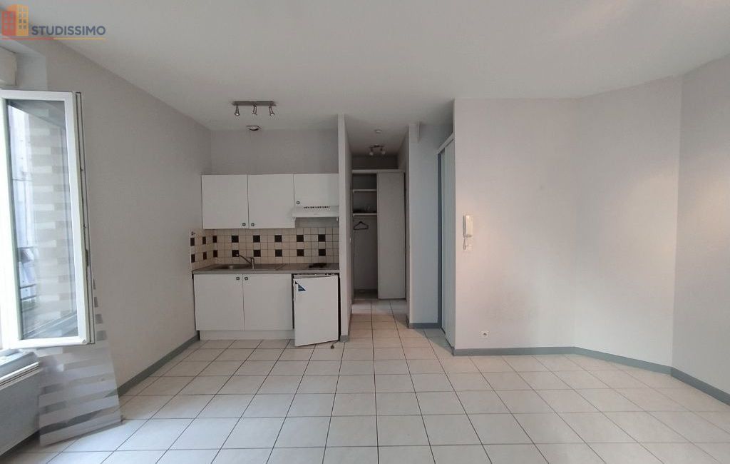 Studio 29m² Clermont-Ferrand - 1er étage, lumineux - Photo 4