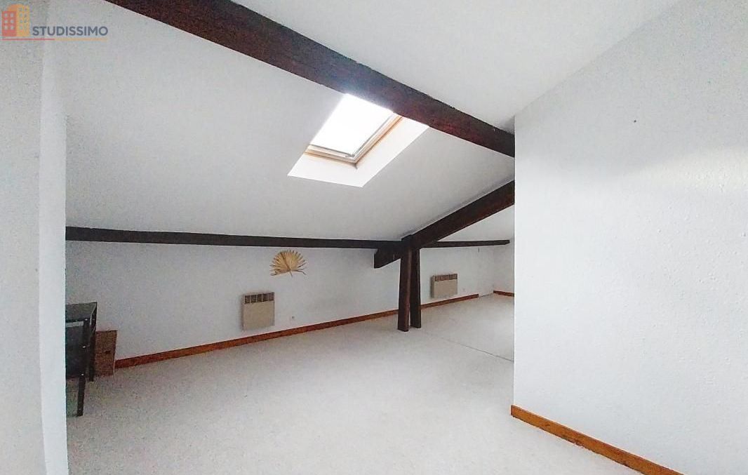 Studio 22m² Clermont-Ferrand 63000 - Étage 4, DPE F - Photo 2