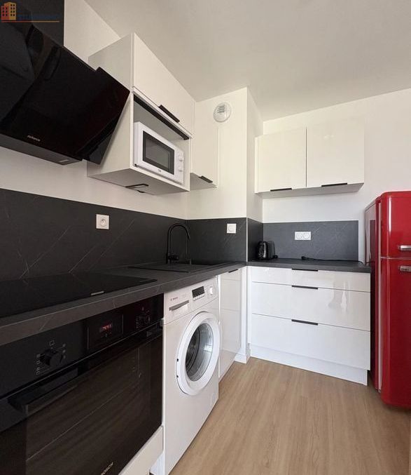 Studio 34m² Saint-Brieuc - Dernier étage, DPE C - Photo 4